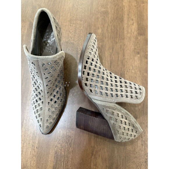 Vince Camuto Suede Cutout Ankle Boots 8M / 38.5 Block Heel Modern Western Chic - Picture 1 of 11
